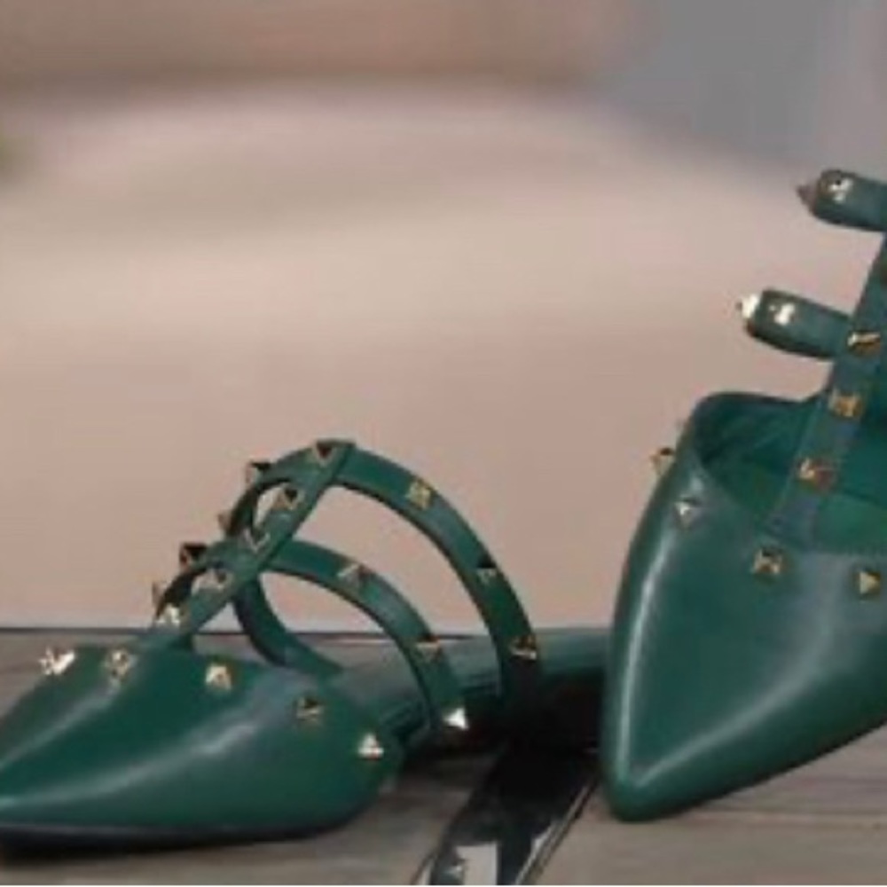 EUC Marc Fisher Studded Flats